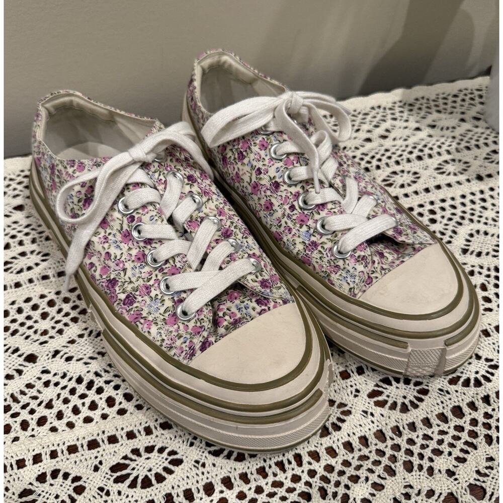 Jeffrey Campbell Floral Low Top Platform Lace-Up Sneakers White/Purple